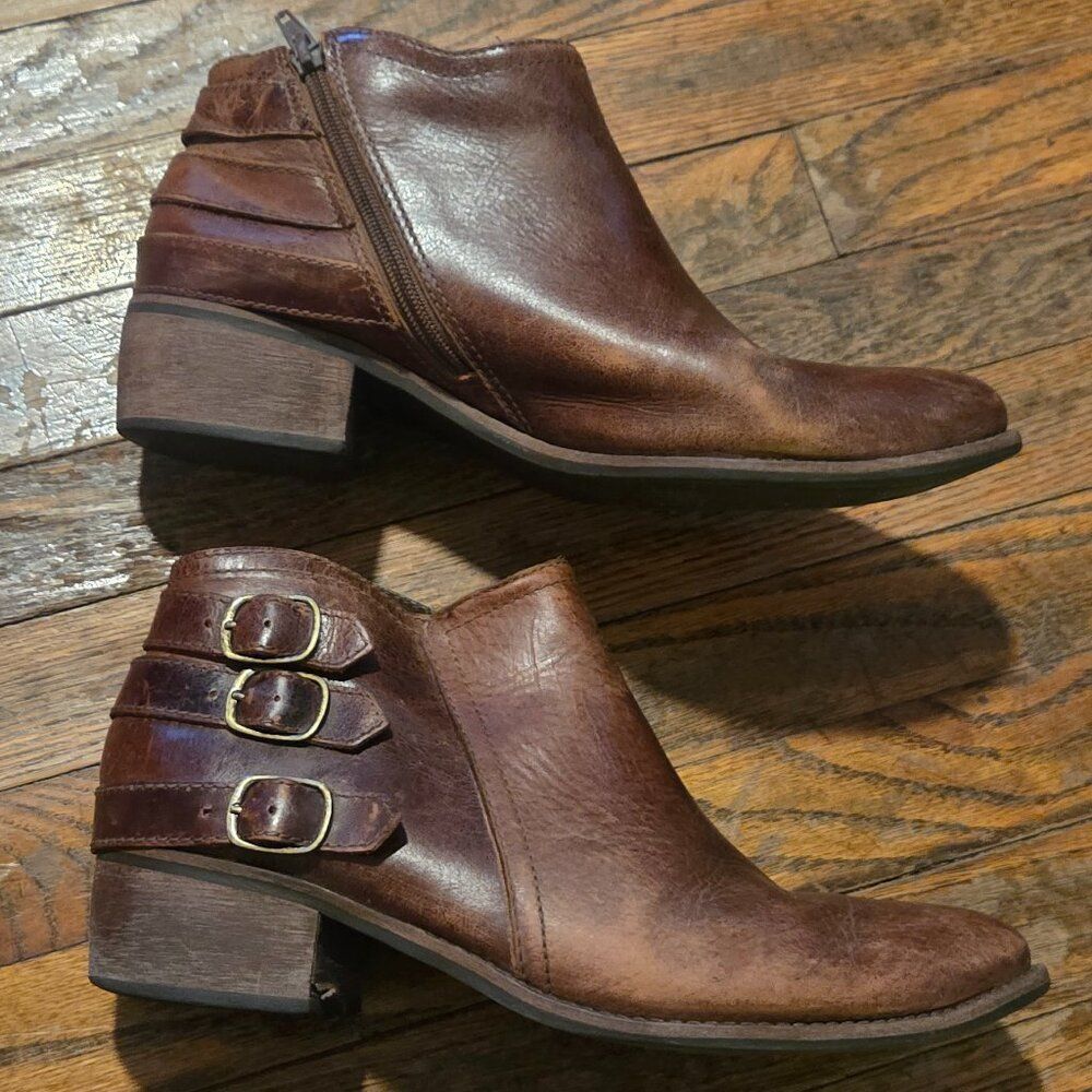 Matisse Women’s Brown Leather Ankle Boots Size 9M Buckle Zip Booties